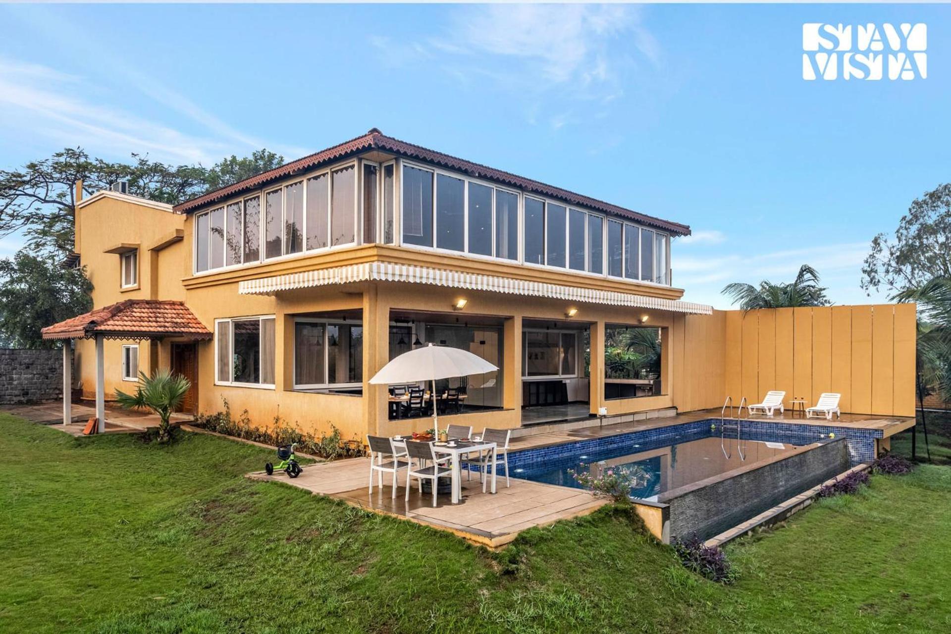 Stayvista At Countryside Meadows With Pool, Ac Pune Bagian luar foto