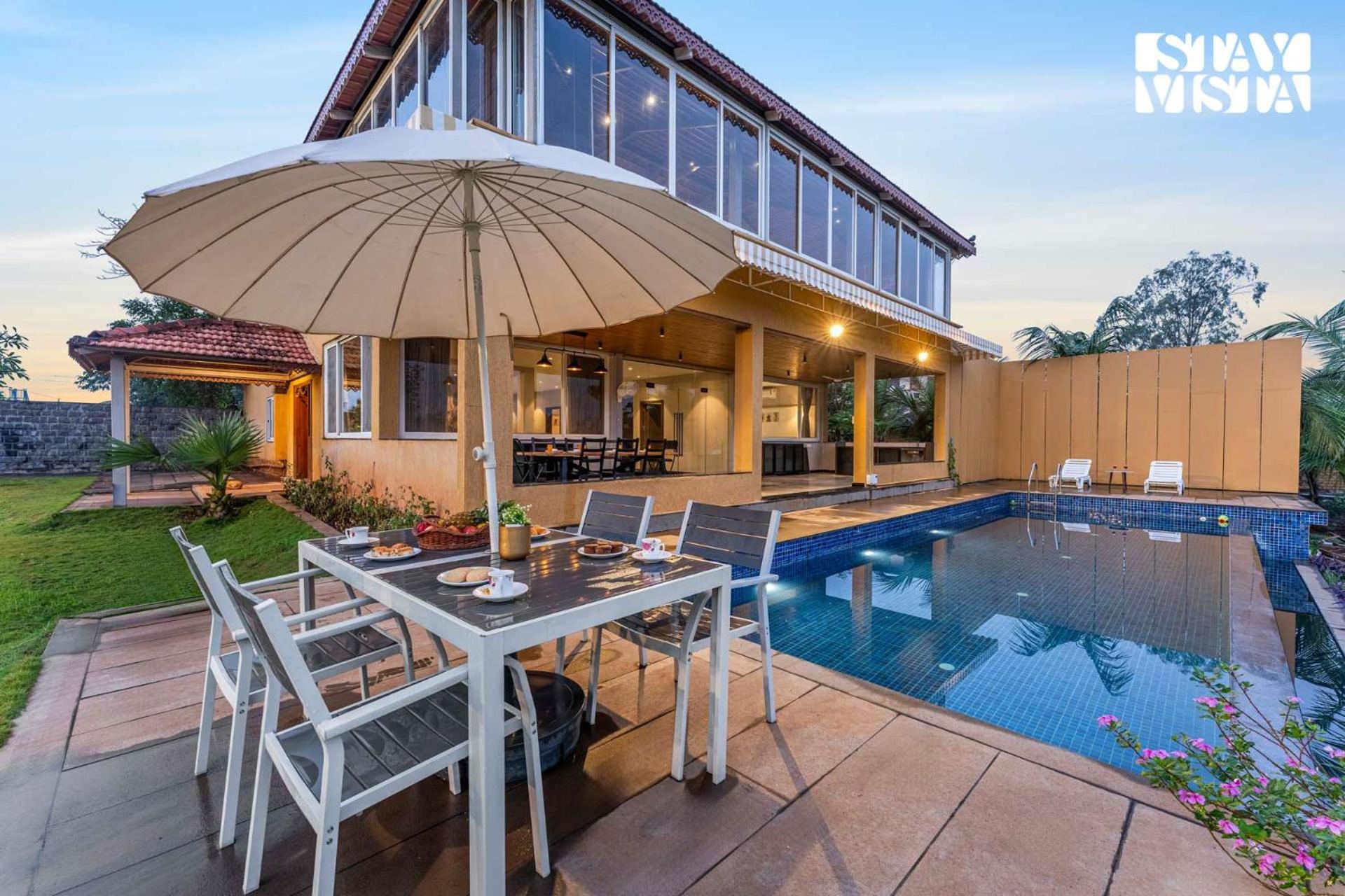 Stayvista At Countryside Meadows With Pool, Ac Pune Bagian luar foto