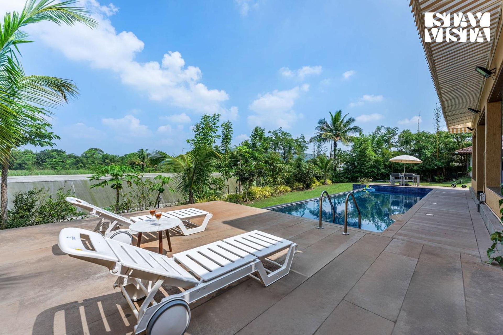 Stayvista At Countryside Meadows With Pool, Ac Pune Bagian luar foto